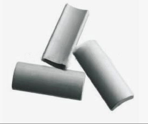 Высокотемпературный ферритовый магнит для промышленных машин