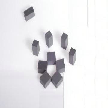 Черные постоянные ферритовые магниты, обеспечивающие остаточность 0,3 до 0,45 Тесла Магнитные компоненты для промышленности и автоматизации