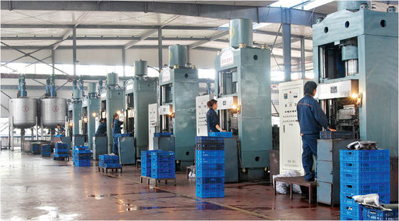 Высококоэрцитивный постоянный ферритовый магнит с высокой плотностью потока